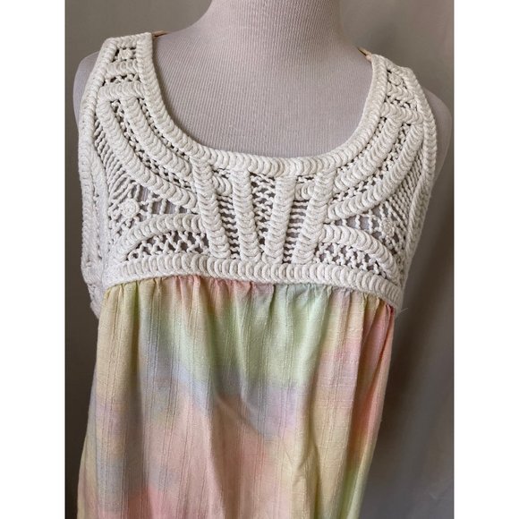 Maurices Pastel / Cream Crochet Neckline Pleated Textured Sleeveless Tank Top - Picture 2 of 10